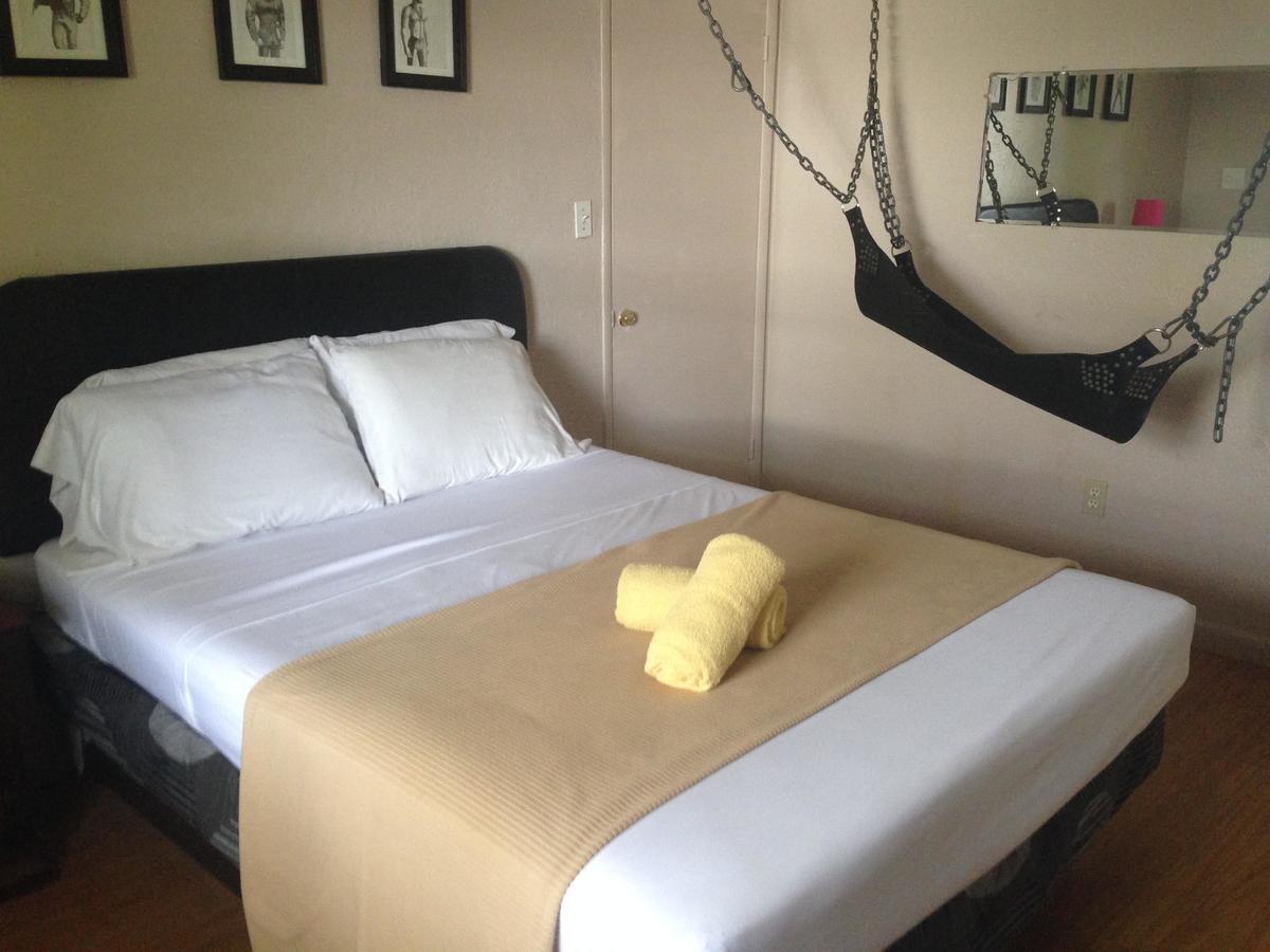 Inn Leather Guest House-Gay Male Only 포트 로더데일 외부 사진