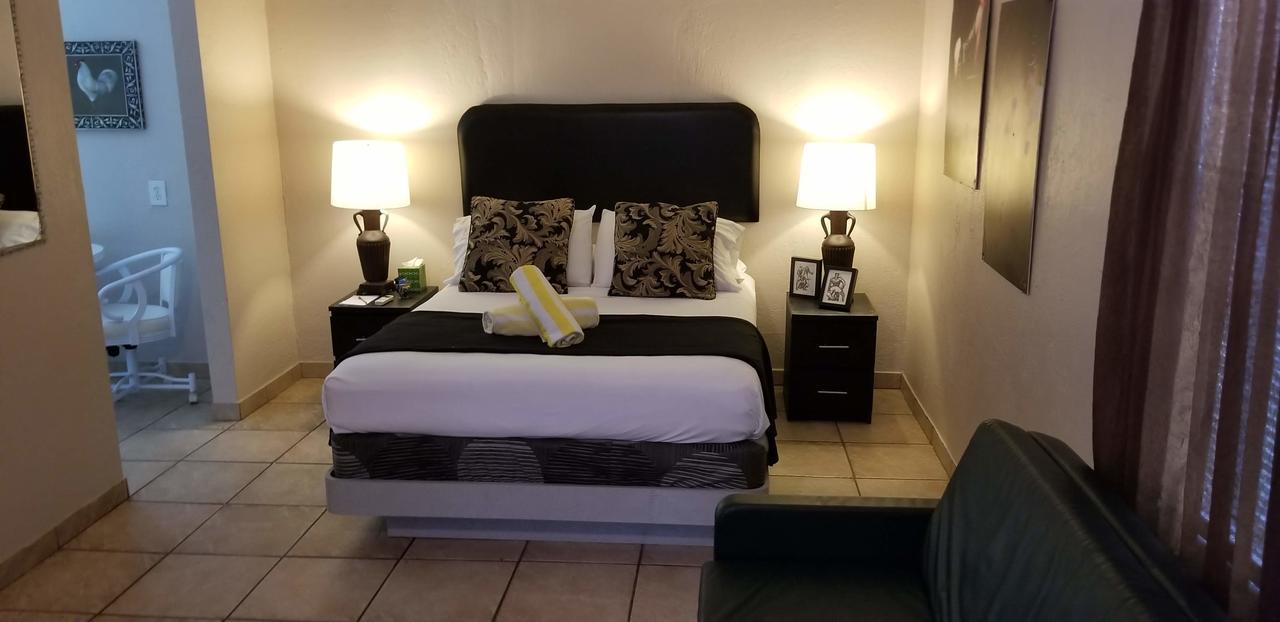 Inn Leather Guest House-Gay Male Only 포트 로더데일 외부 사진
