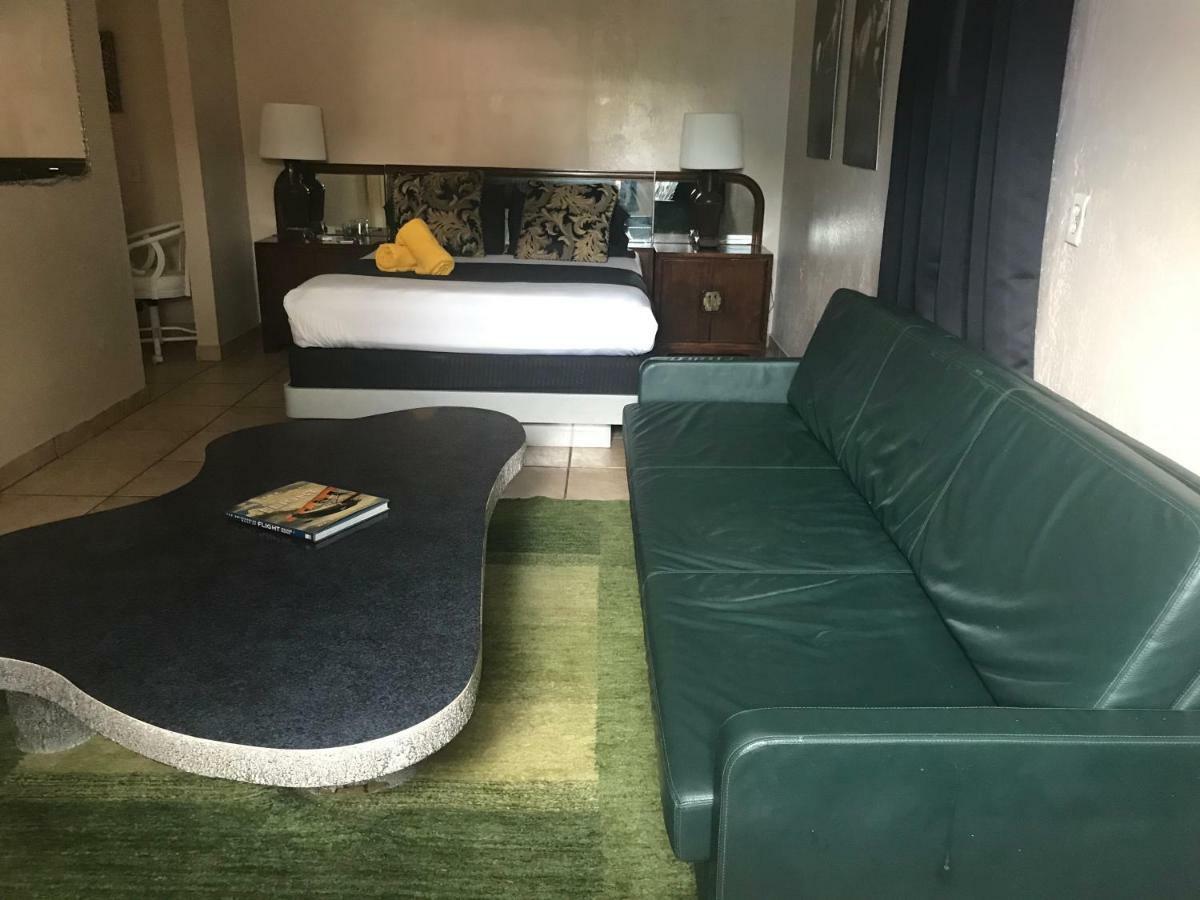Inn Leather Guest House-Gay Male Only 포트 로더데일 외부 사진